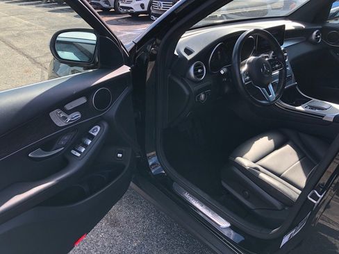 Used 2022 Mercedes-Benz GLC 300 4MATIC w/ Premium Package Lite image 11