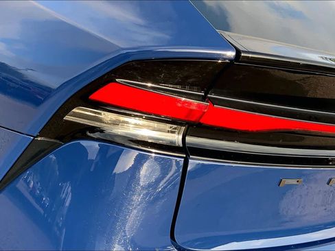 Used 2024 Toyota Prius XLE AWD/4WD image 29