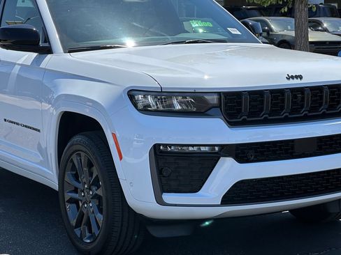 New 2026 Jeep Grand Cherokee L Limited AWD/4WD image 11