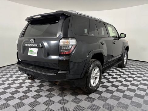 Used 2015 Toyota 4Runner SR5 AWD/4WD image 8