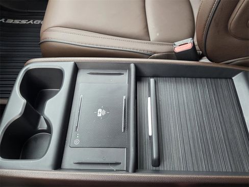 New 2026 Honda Odyssey Touring image 24