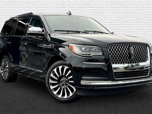 Used 2022 Lincoln Navigator Black Label AWD/4WD image 3