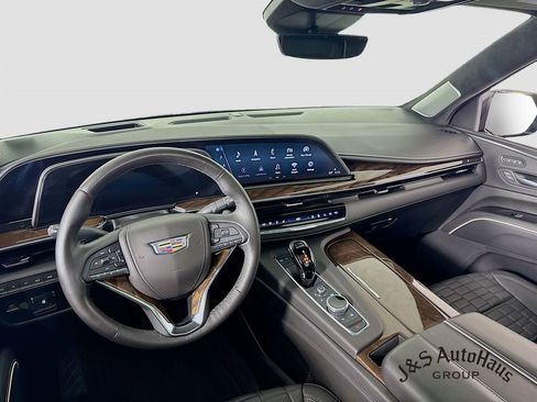 Used 2022 Cadillac Escalade Sport Platinum image 29