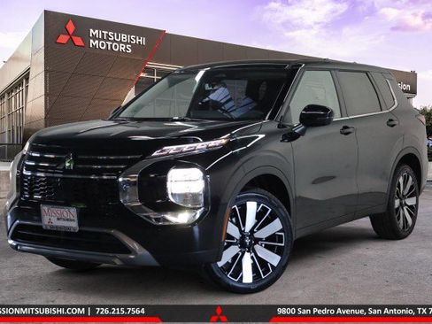 New 2025 Mitsubishi Outlander SE image 1