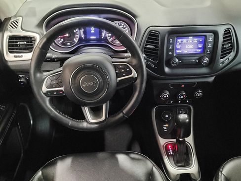 Used 2018 Jeep Compass Latitude w/ Cold Weather Group AWD/4WD image 22