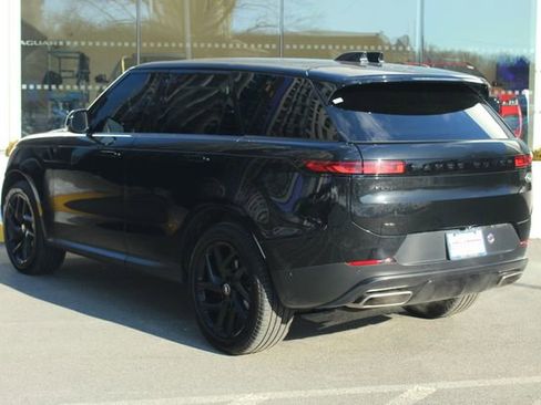 Used 2023 Land Rover Range Rover Sport SE image 11