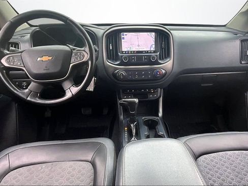 Used 2019 Chevrolet Colorado Z71 w/ Z71 Midnight Edition image 8