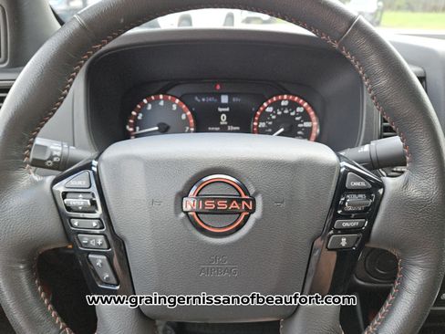 Used 2023 Nissan Frontier Pro-X w/ Pro Convenience Package RWD image 11