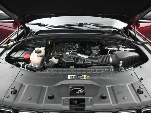 Used 2023 Jeep Grand Cherokee Limited AWD/4WD image 34
