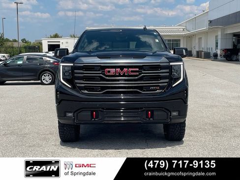 Used 2024 GMC Sierra 1500 AT4 w/ Technology Package AWD/4WD image 2