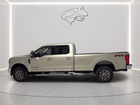 Used 2018 Ford F350 XLT w/ XLT Premium Package image 3