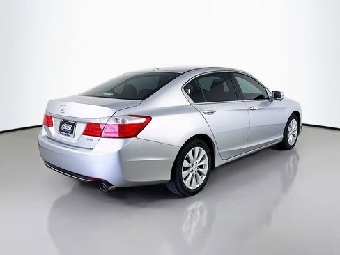 Used 2015 Honda Accord Touring image 7