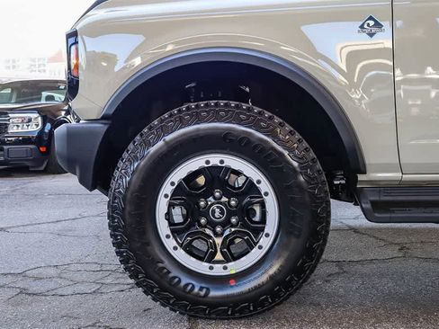 New 2025 Ford Bronco Outer Banks w/ Sasquatch Package image 11