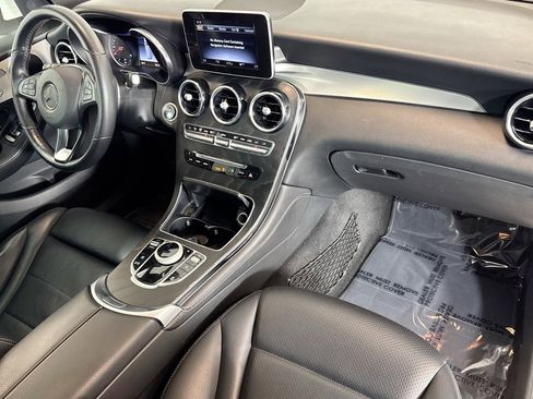 Used 2019 Mercedes-Benz GLC 300 image 28
