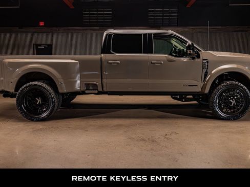 Used 2026 Ford F450 Platinum AWD/4WD image 11