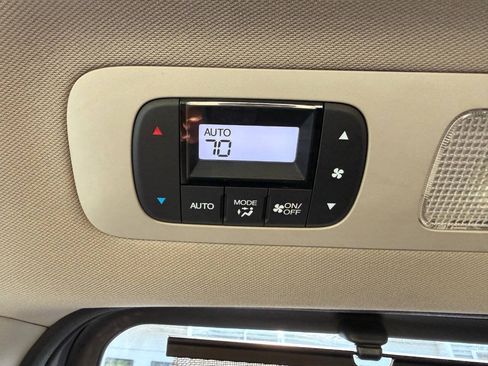 Used 2014 Honda Odyssey Touring Elite image 35