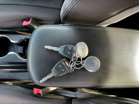 Used 2013 Chrysler 200 Touring image 14