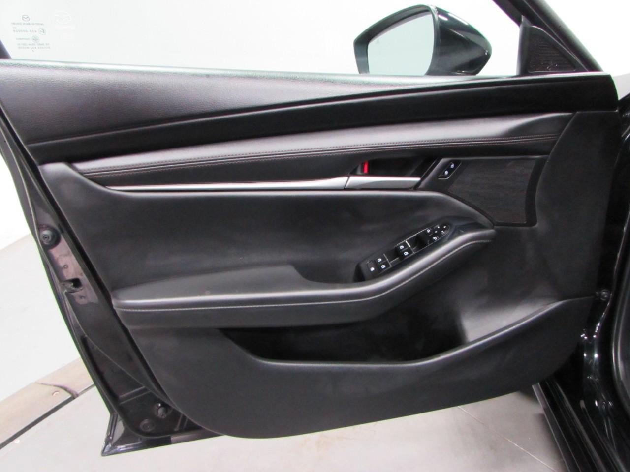 Used 2024 MAZDA MAZDA3 s FWD image 12