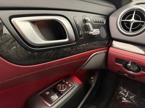 Used 2017 Mercedes-Benz SL 550 image 18