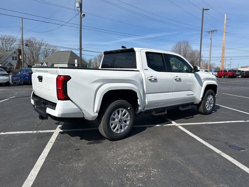 New 2026 Toyota Tacoma SR5 AWD/4WD image 4