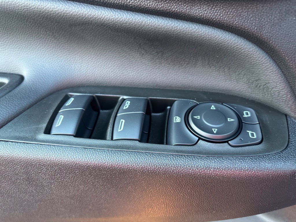 Used 2024 Chevrolet Equinox LT FWD image 17