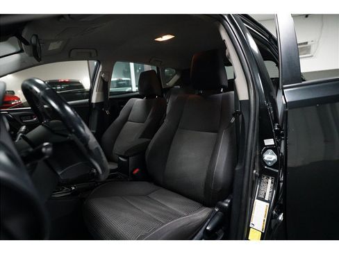 Used 2017 Toyota Corolla iM image 11