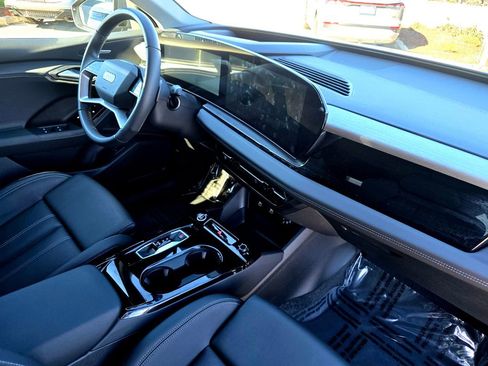 Used 2025 Audi Q6 e-tron Premium Plus w/ Premium Plus image 29