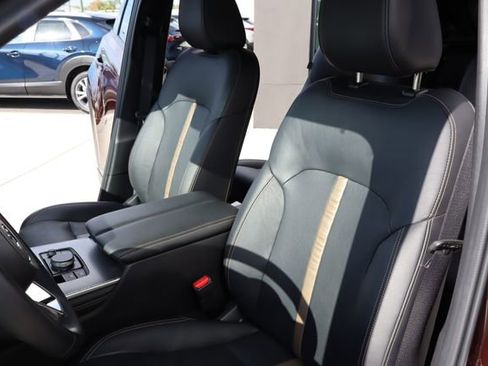 Used 2024 MAZDA CX-90 3.3 Turbo w/ Premium Plus Pkg image 11