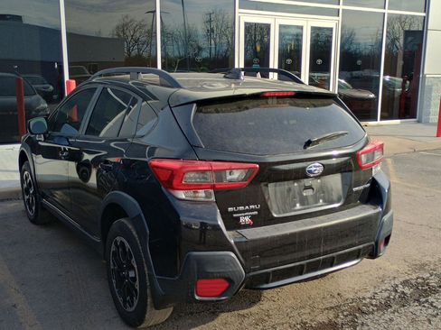 Used 2021 Subaru Crosstrek 2.0i Premium w/ Moonroof Package image 3