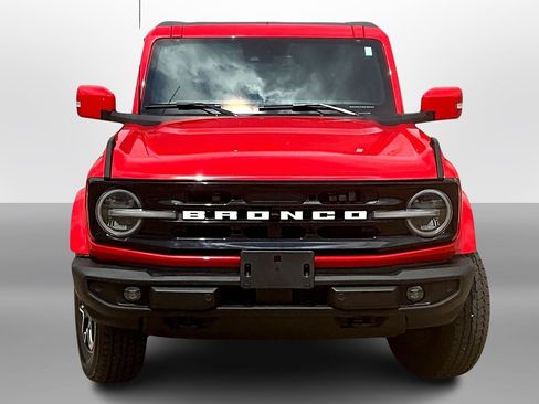 Used 2024 Ford Bronco Outer Banks image 3