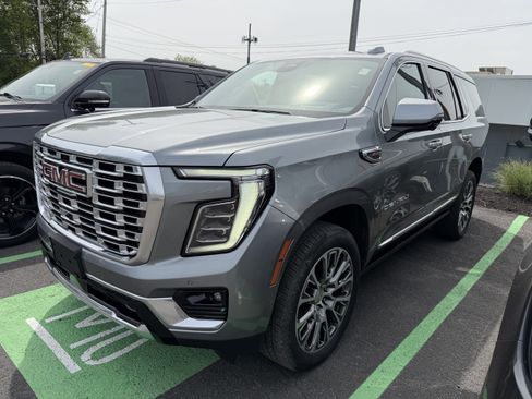 Used 2025 GMC Yukon Denali w/ Denali Reserve Package AWD/4WD image 4