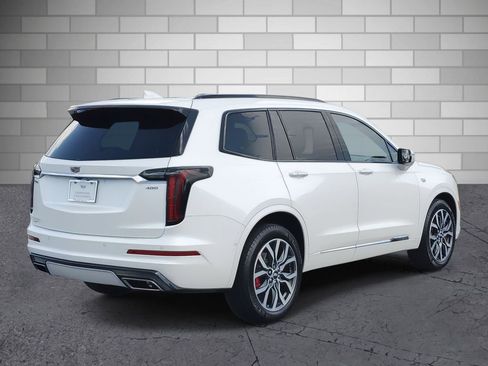 Certified 2024 Cadillac XT6 Sport w/ Platinum Package image 5