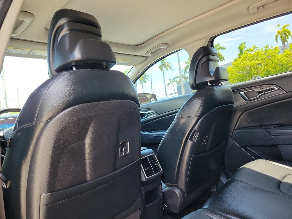 Used 2023 Kia Sportage SX FWD image 17