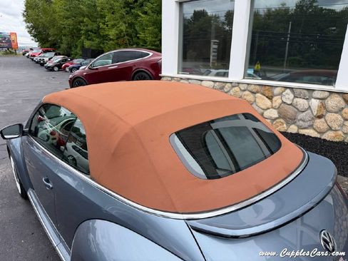 Used 2019 Volkswagen Beetle 2.0T Final Edition SEL FWD image 13
