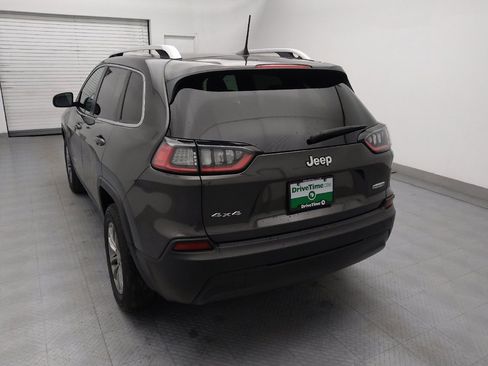 Used 2019 Jeep Cherokee Latitude Plus w/ Comfort/Convenience Group image 6