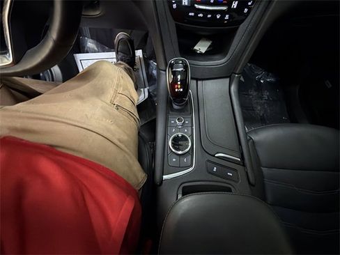 Certified 2025 Cadillac XT6 Premium Luxury w/ Platinum Package image 21