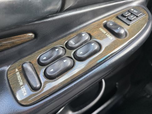 Used 2002 Lincoln Blackwood RWD image 72