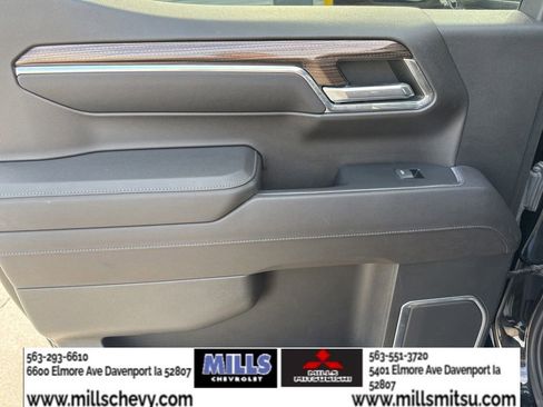 Used 2023 Chevrolet Silverado 1500 RST w/ Redline Edition AWD/4WD image 22