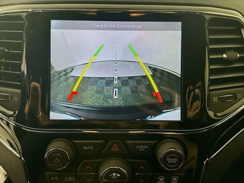 Used 2019 Jeep Grand Cherokee Trailhawk AWD/4WD image 13