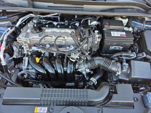 Used 2022 Toyota Corolla LE FWD image 25