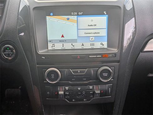 Used 2018 Ford Explorer XLT w/ Equipment Group 202A image 18