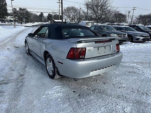 Used 2002 Ford Mustang Deluxe Convertible image 3