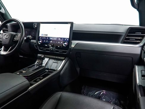 Used 2024 Lexus GX 550 w/ Cold Area Package AWD/4WD image 25