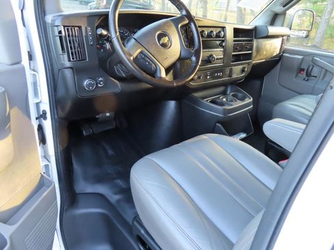 Used 2020 Chevrolet Express 2500 Extended w/ Driver Convenience Package image 5