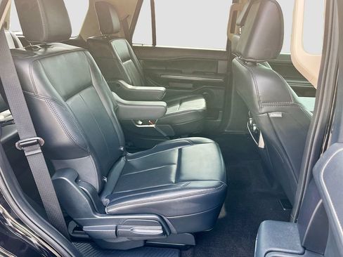 Used 2023 Ford Expedition XLT AWD/4WD image 28
