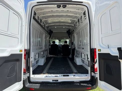 Used 2026 Ford Transit 250 148 High Roof Extended RWD image 6