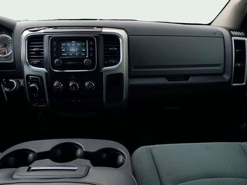 Used 2017 RAM 1500 Classic SLT AWD/4WD image 20