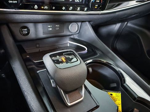 Certified 2024 Nissan Rogue SL image 22