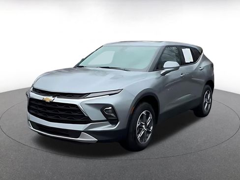 Used 2025 Chevrolet Blazer LT image 7