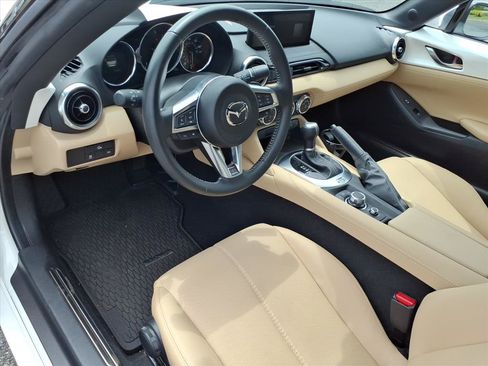 Used 2025 MAZDA MX-5 Miata Grand Touring RWD image 6